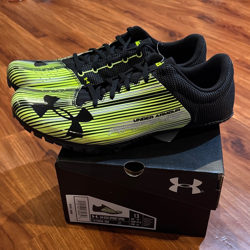 Under Armour Neon Yellow and Black Running Spikes